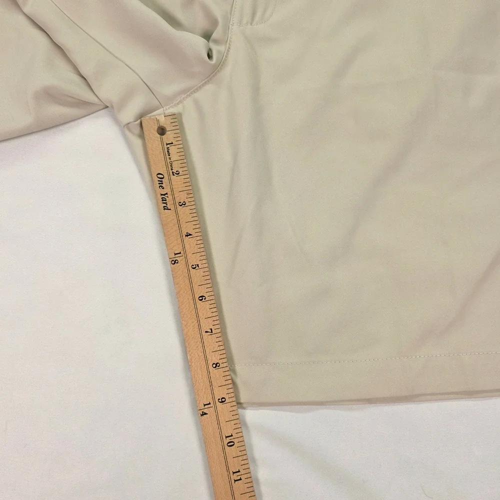 New IZOD Golf Mens Shorts 42‎ Stonedust Tan Straight Fit Wicking UPF 15